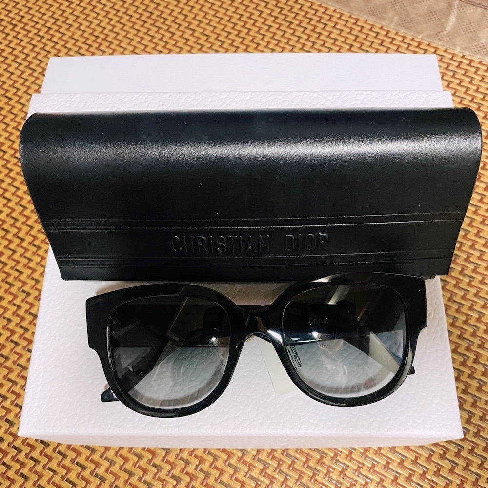 Dior Wildior BU 54MM Cat-Eye Sunglasses Color Black